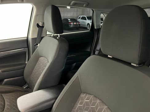 Used 2025 Mitsubishi Outlander Sport ES AWD/4WD image 17