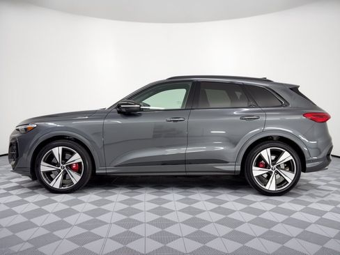 Used 2025 Audi SQ5 Premium Plus AWD/4WD image 2