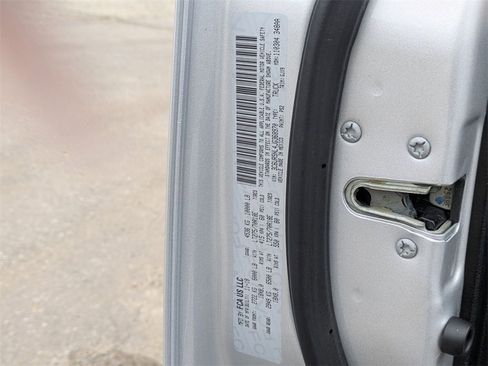 Used 2018 RAM 2500 Laramie w/ Convenience Group image 35