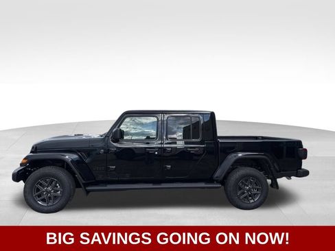 New 2026 Jeep Gladiator Sport AWD/4WD image 6