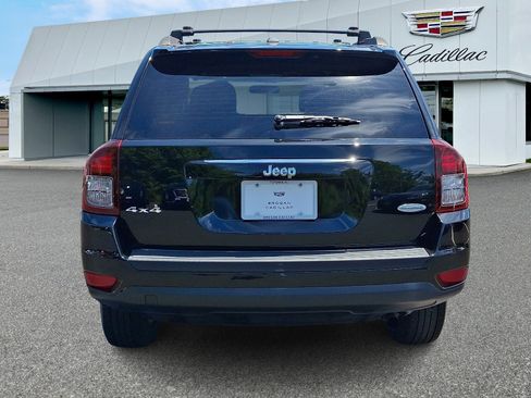 Used 2017 Jeep Compass Latitude AWD/4WD image 5