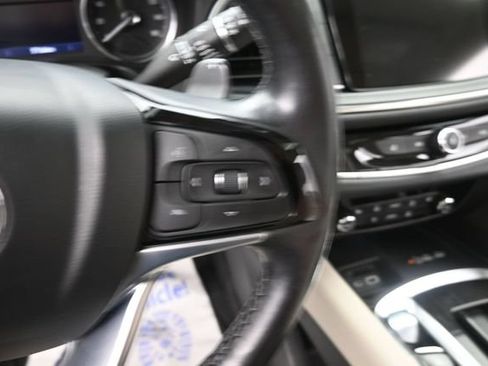 Used 2022 Buick Enclave Essence w/ Experience Buick Package FWD image 23