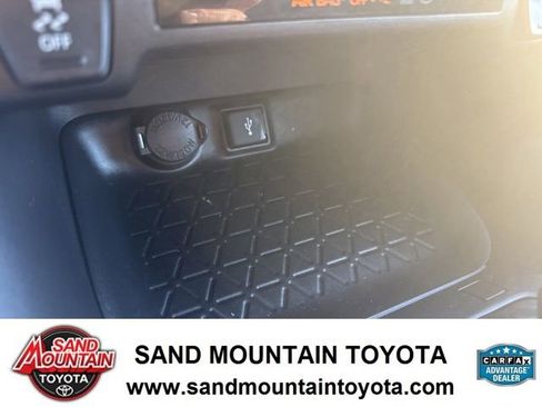Used 2021 Toyota RAV4 XLE image 21