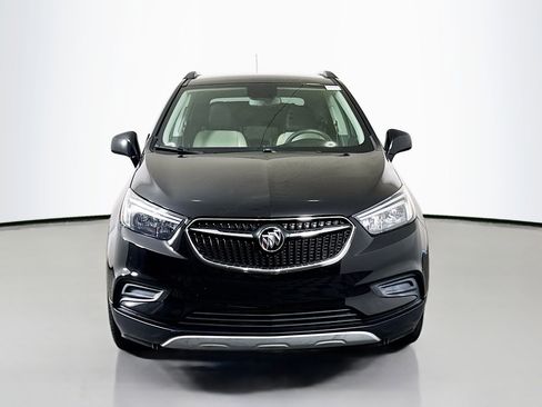 Used 2021 Buick Encore Preferred image 2
