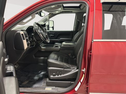 Used 2018 GMC Sierra 2500 Denali image 17