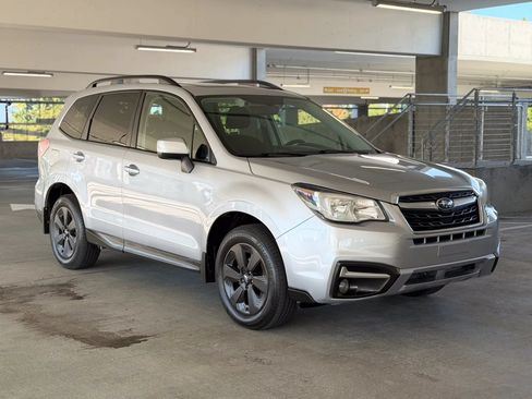 Used 2018 Subaru Forester 2.5i Premium AWD/4WD image 3