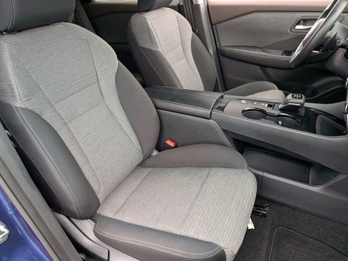 Used 2023 Nissan Rogue SV FWD image 28