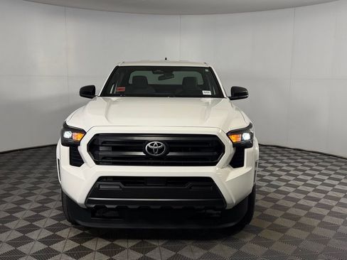 Used 2024 Toyota Tacoma SR image 7