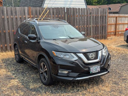Used 2017 Nissan Rogue SL w/ SL Premium Package AWD/4WD image 11