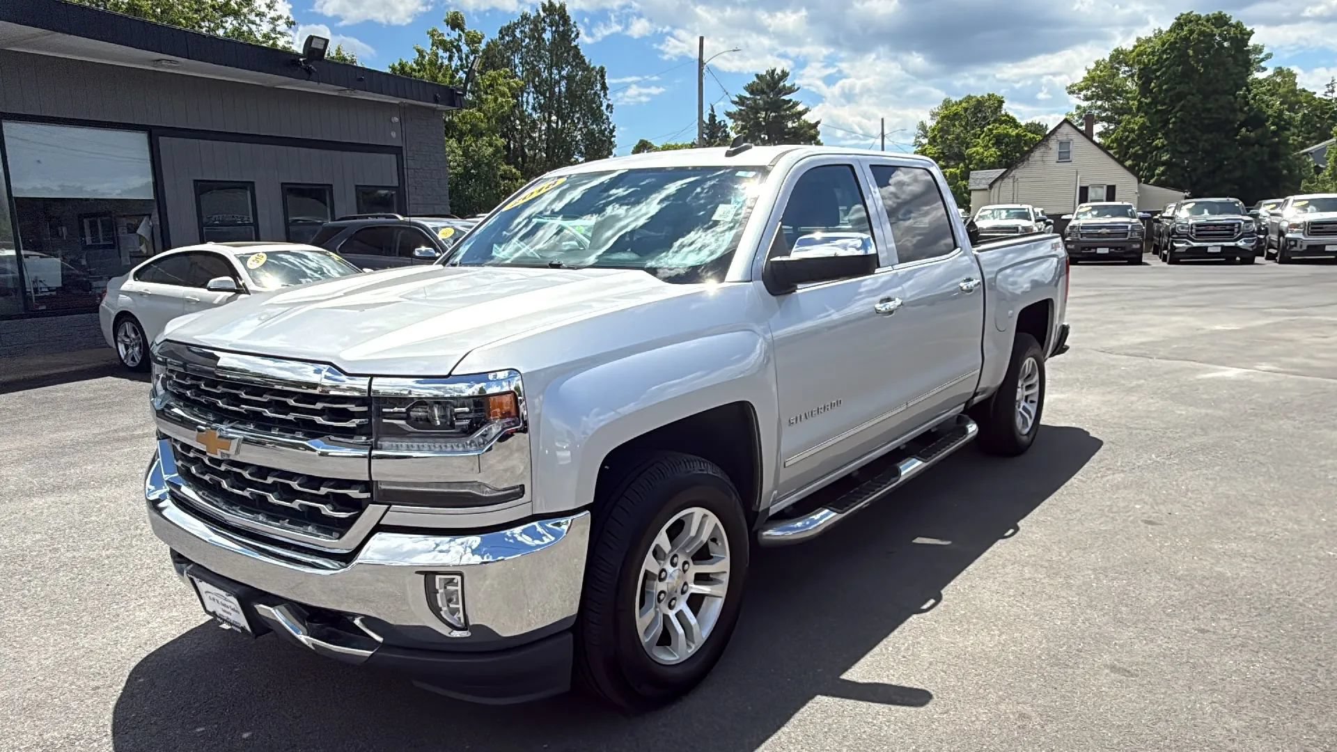Used 2018 Chevrolet Silverado 1500 LTZ AWD/4WD image 3