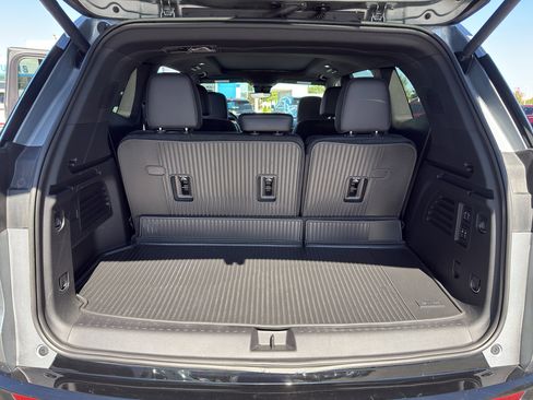 Used 2024 GMC Acadia Denali w/ Super Cruise Package image 31