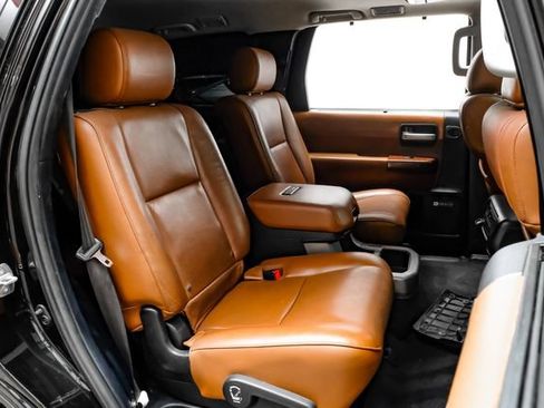 Used 2016 Toyota Sequoia Platinum AWD/4WD image 36