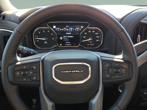 Used 2022 GMC Sierra 1500 Denali w/ Denali Premium Package image 10
