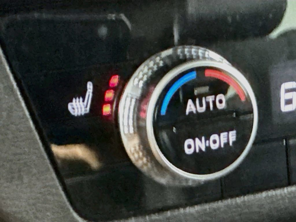 Used 2022 Mitsubishi Outlander SE AWD/4WD image 24