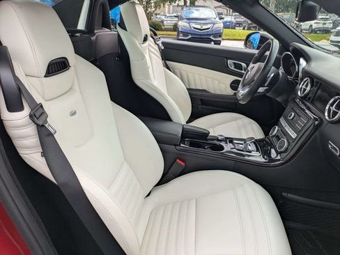 Used 2020 Mercedes-Benz SLC 300 image 14