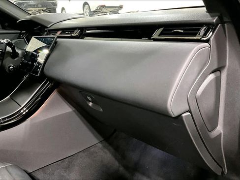 Used 2025 Land Rover Range Rover Velar Dynamic SE image 19