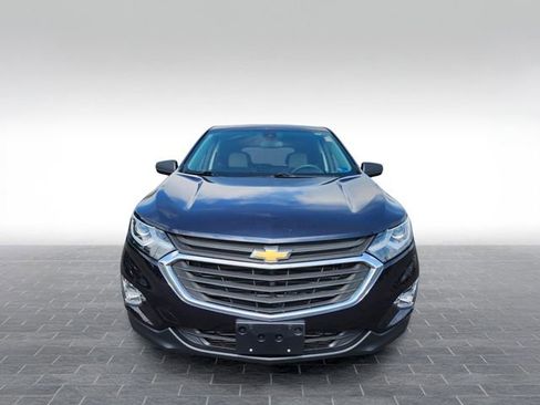 Used 2021 Chevrolet Equinox LS w/ LS Convenience Package FWD image 2