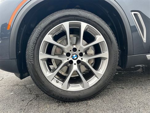 Used 2022 BMW X5 sDrive40i w/ Parking Assistance Package image 12