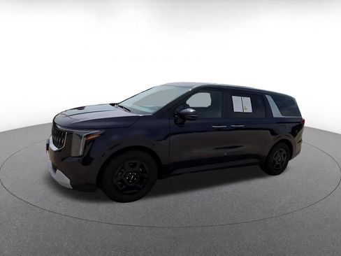 Used 2026 Kia Carnival FWD image 8