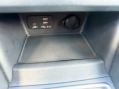 Certified 2023 Subaru Forester Premium image 29