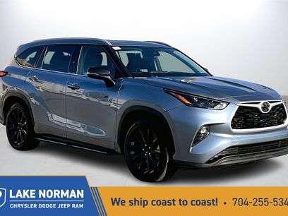 Used 2022 Toyota Highlander XLE