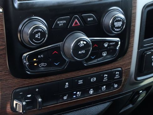 Used 2017 RAM 2500 Laramie w/ Convenience Group AWD/4WD image 31