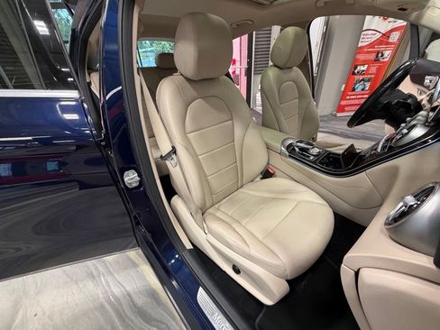 Used 2017 Mercedes-Benz GLC 300 4MATIC Coupe image 4