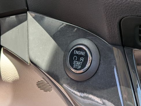 Used 2015 Ford Escape Titanium w/ Equipment Group 301A FWD image 30