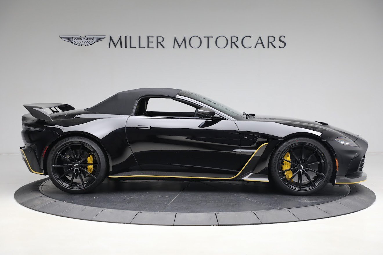 Used 2023 Aston Martin V12 Vantage Roadster RWD image 17