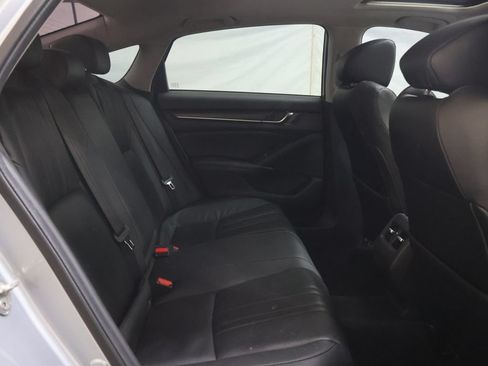 Used 2019 Honda Accord Touring image 12
