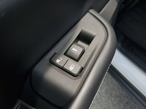Certified 2024 Jeep Grand Cherokee Altitude RWD image 17