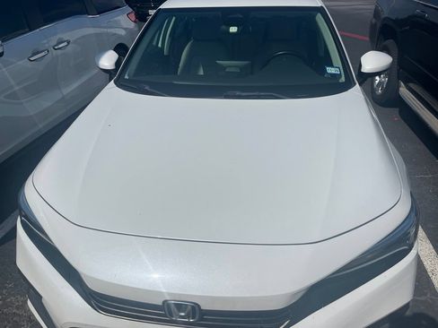 Used 2024 Honda Civic EX image 2