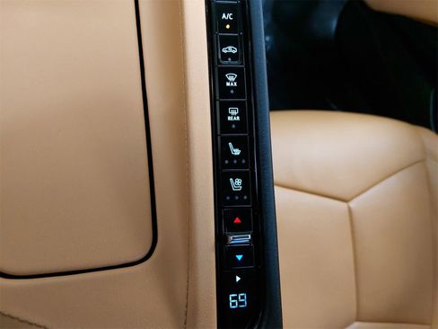 Used 2023 Chevrolet Corvette Stingray Preferred Conv w/ 2LT image 30