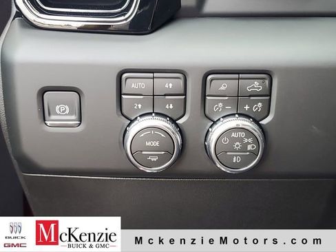 New 2026 GMC Sierra 3500 AT4 w/ AT4 Premium Plus Package AWD/4WD image 20