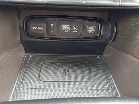 Used 2019 Hyundai Santa Fe 2.0T Ultimate Sport Utility 4D w/ Cargo Package image 19