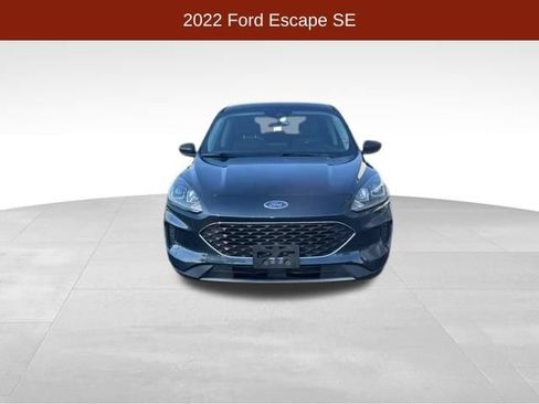 Used 2022 Ford Escape SE FWD image 2