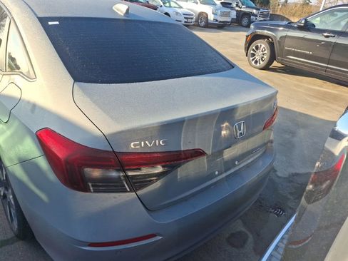 Used 2025 Honda Civic Sport image 6