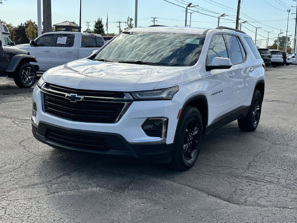 Used 2023 Chevrolet Traverse LS w/ Midnight/Sport Edition FWD image 7