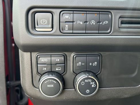 Used 2021 Chevrolet Tahoe RST w/ Luxury Package AWD/4WD image 30