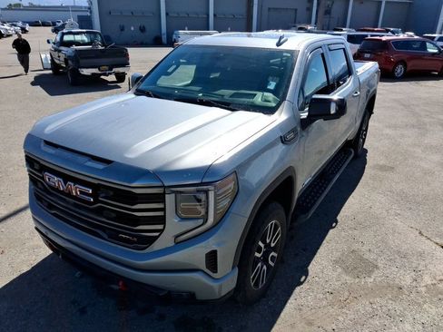 Used 2023 GMC Sierra 1500 AT4 w/ Technology Package AWD/4WD image 1
