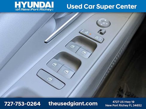 Certified 2025 Hyundai Elantra SEL FWD image 27