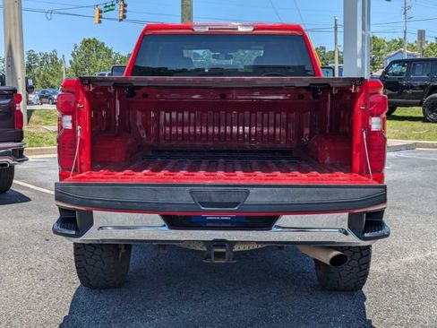 Used 2021 Chevrolet Silverado 2500 LT AWD/4WD image 13