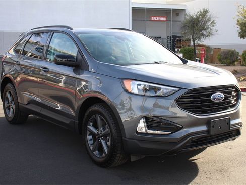 Certified 2024 Ford Edge SEL w/ Sport Appearance Package image 11