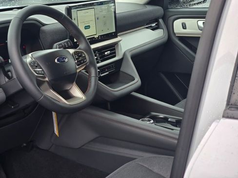 New 2026 Ford Explorer Active image 26