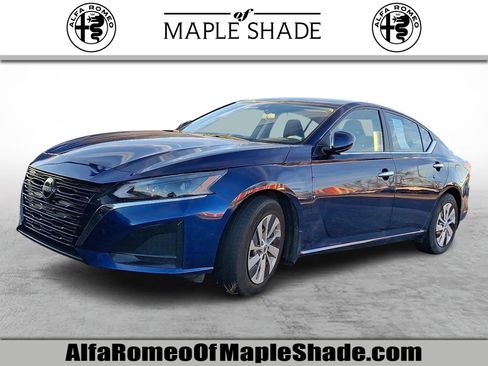 Used 2023 Nissan Altima 2.5 S image 1