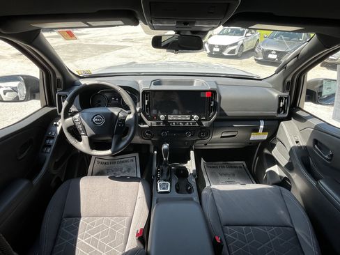 New 2026 Nissan Frontier SV AWD/4WD image 17