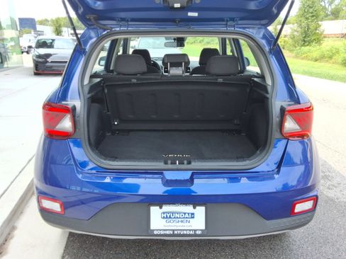Used 2023 Hyundai Venue SEL FWD image 32