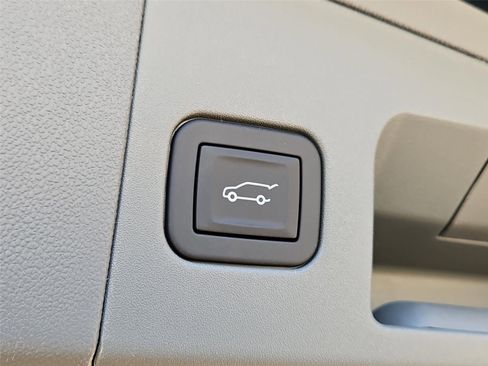 New 2026 Cadillac XT5 Premium Luxury w/ LPO, Floor Liner Package FWD image 30