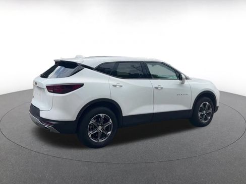 Used 2025 Chevrolet Blazer LT FWD image 14