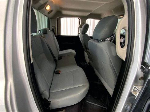 Used 2019 RAM 1500 Express w/ Express Value Package AWD/4WD image 24